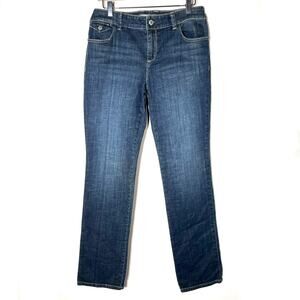Chico's platinum medium wash straight leg jeans size 4? B83
